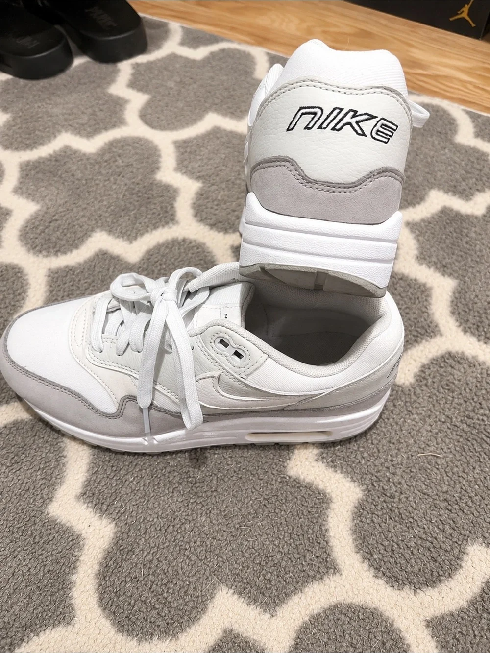 Nike Air Max 1 ’87 LX Light Smoke Grey Women’s Size 7.5 FN0564-001